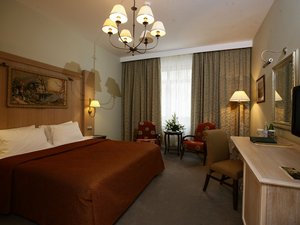 Отель "Гранд Отель Поляна" | 4-местный  3-комнатный  панорамный люкс