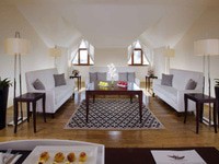 Отель "Mariott Tsakhadzor" | 6-местный  3-комнатный  royal suite