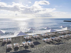 Отель "Riviera Sunrise Resort & Spa" | Водоемы и пляж