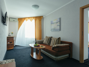 Отель-курорт "Бригантина" | 4-местный  2-комнатный  комфорт