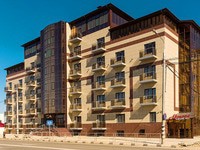 12. "Монарх" отель