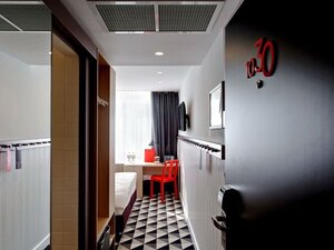 Гостиница "АЗИМУТ Сити Отель Владивосток (б. АЗИМУТ Отель Владивосток)" | Двухместный номер SMART Стандартный двуспальная кровать