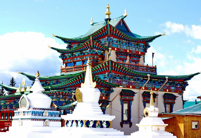 "В палитре красок блещет карнавал …", рождественский экскурсионный тур на 5 дней, Байкал | Буддийский дацан «Бодхидхарма»