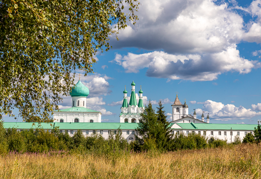 "Путешествие в Олонецкую Карелию: Александро-Свирский монастырь и старинный Олонец", тур на 1 день, однодневная экскурсия без размещения в гостинице, Карелия |